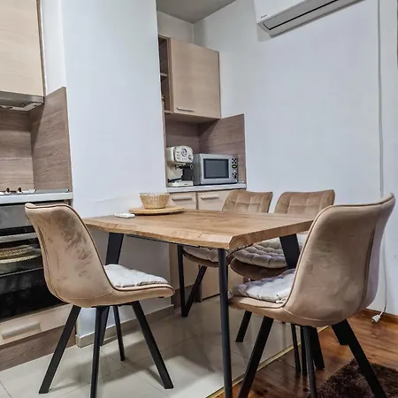 Flat For Rent, Steps From Gondola And Historic Old Town Perfect For Skiers! By Flat Mаnager * Μπάνσκο